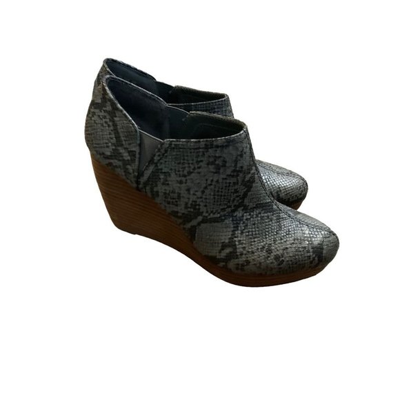 Dr. Scholl's Shoes - 9.5M Dr. Scholl's Women's Faux Snakeskin 3.5" Wedge Heel Booties